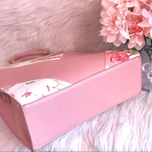 Eight by Under One Sky Pink Floral Handbag - Picture 8 of 9